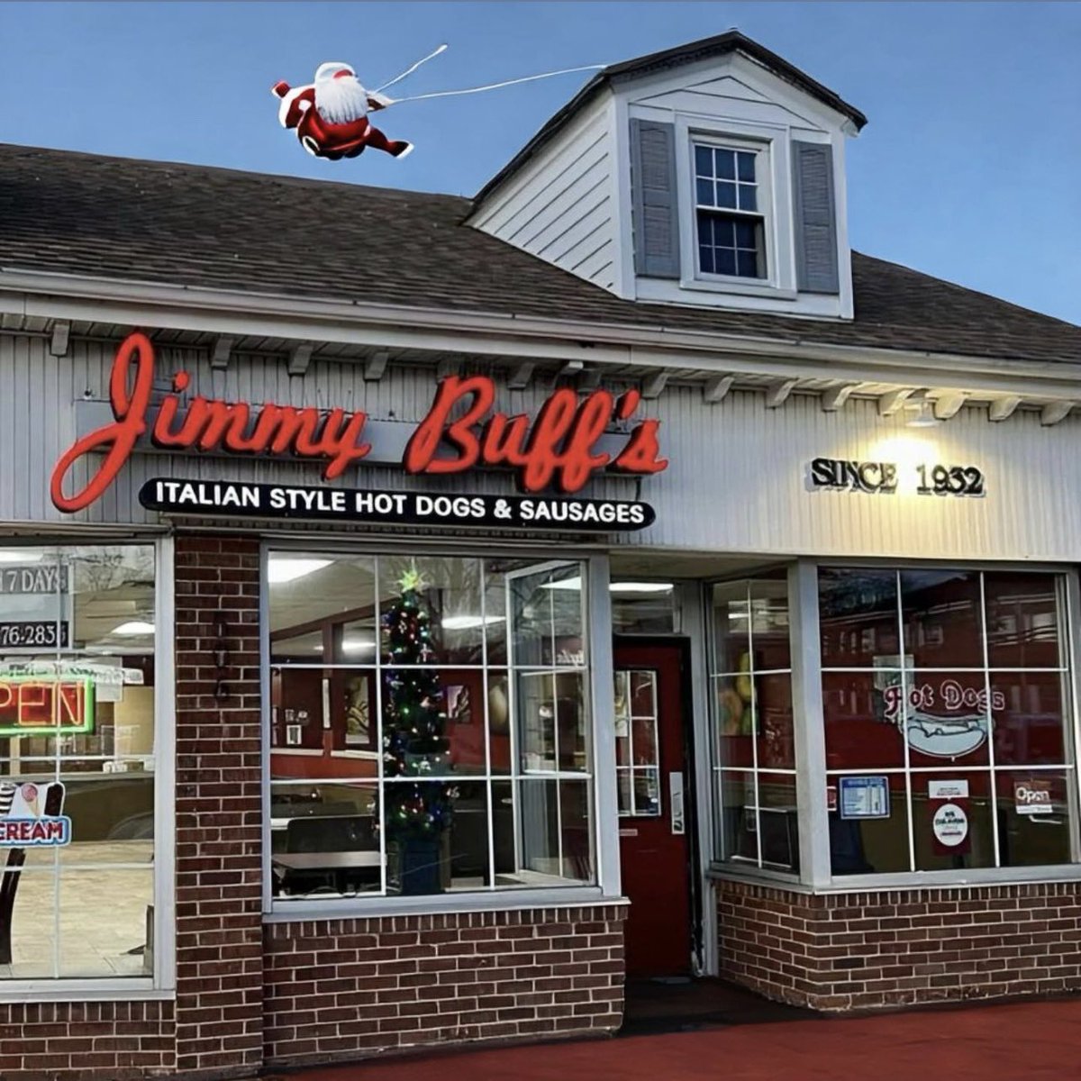 JimmyBuffs's tweet photo. KENILWORTH: Closed Christmas Eve &amp; Christmas Day.
WEST ORANGE: Open 12-6 Christmas Eve. Closed Christmas Day.
MERRY CHRISTMAS! 🎅 🌭 https://t.co/pwMm9aCfh1