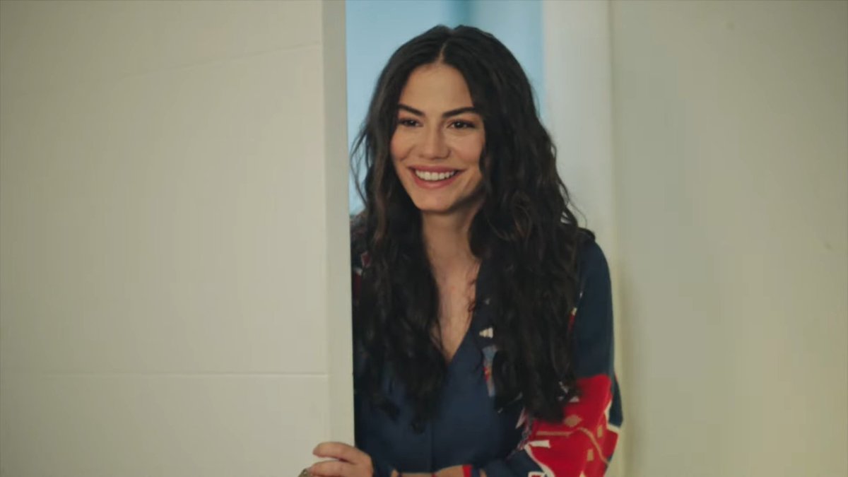 farah deserves all the happiness 

Adım Farah #AdımFarah FaHir 
Farah Erşadi #FarahErşadi 
Demet Özdemir #DemetÖzdemir
