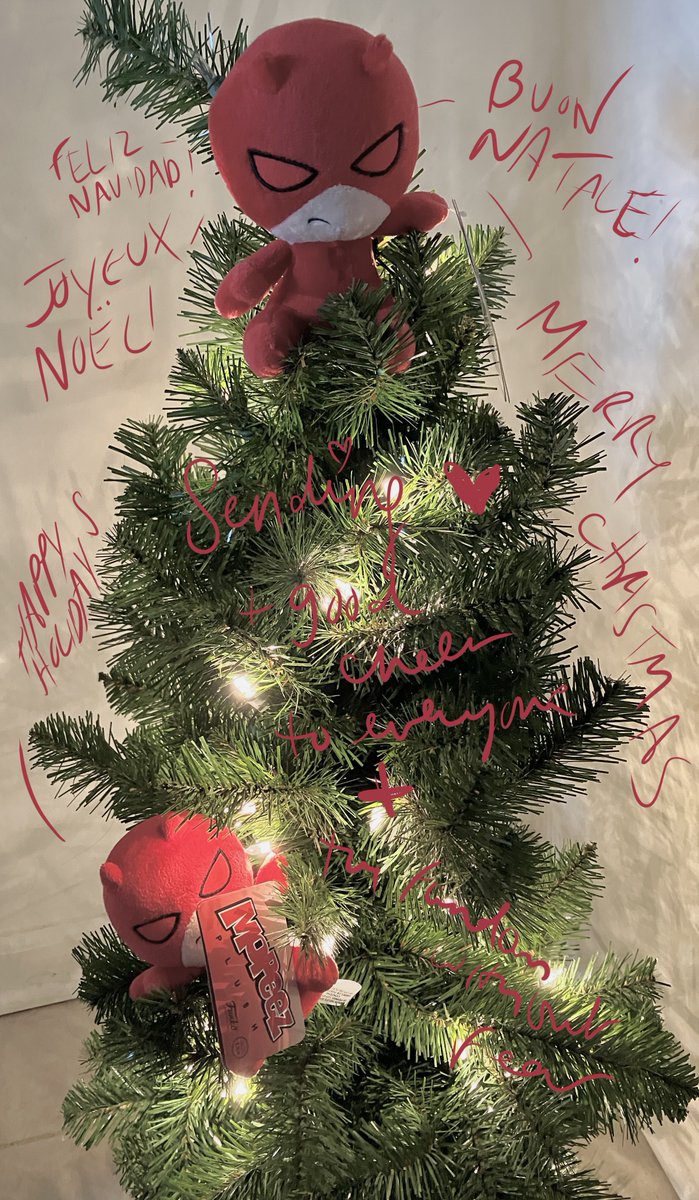 skmetalle's tweet photo. Merry Christmas and Happy Holidays to everyone I have the pleasure of knowing and talking with here.
Artists, writers, musicians, friends & #thefandomwithoutfear
The Liβl DDs and I send you β€οΈβπ₯ gratitude, and good cheer. https://t.co/JyRfAefyxv