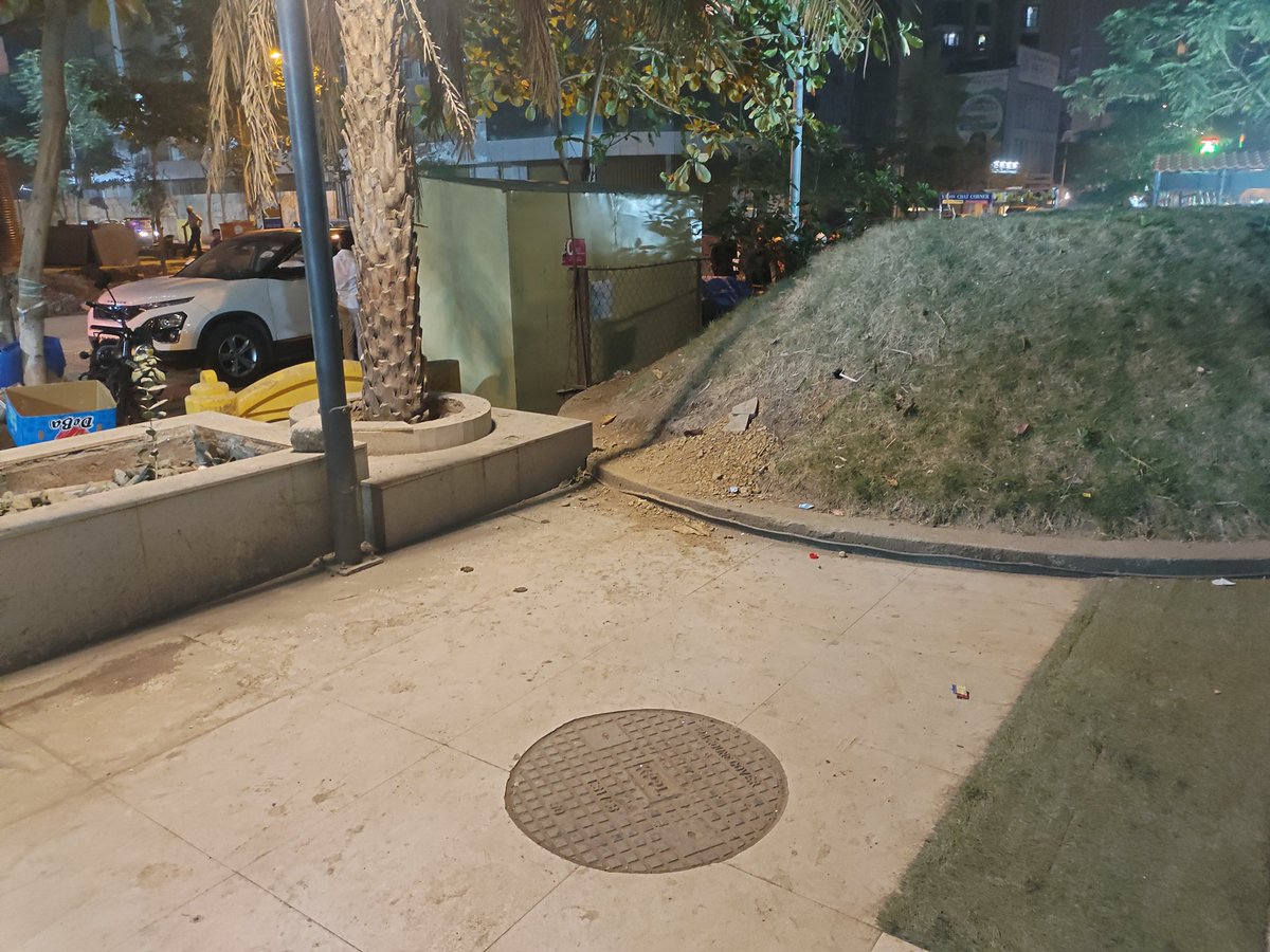 Rahul62580569's tweet photo. @PratapSarnaik We have rise many complaints on illigal yellow box on gutter but no action has been taken.
MBMC still have not take any action.  illigal encroachment still there is no action taken.
Address - Celest, jp infra, vinya nagar, Mira road East. https://t.co/iAVkAO8vx5