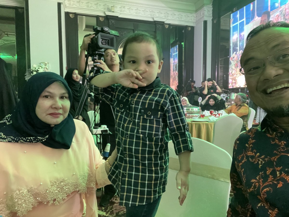 SuhaimiJas's tweet photo. Kesayangan Daddy di mana-mana..🥰 https://t.co/W7F09rAjry