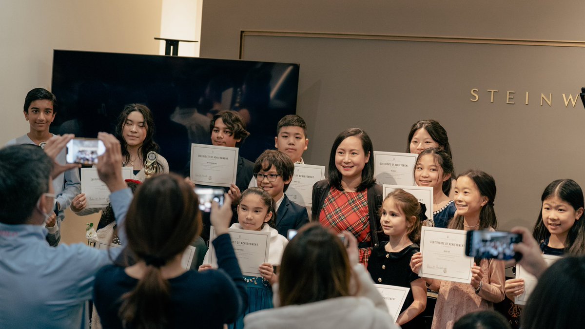 LipengChenMusic's tweet photo. Congratulations to my beloved students for the great achievements and beautiful performances!! Happy holidays everyone!! 🎄🎁🎻🎹❤️🎈

#recital #violin #piano #violinlesson #pianolessons #chicago #lipengchenmusic #holiday #christmas #steinway https://t.co/p3Gtms9pIP