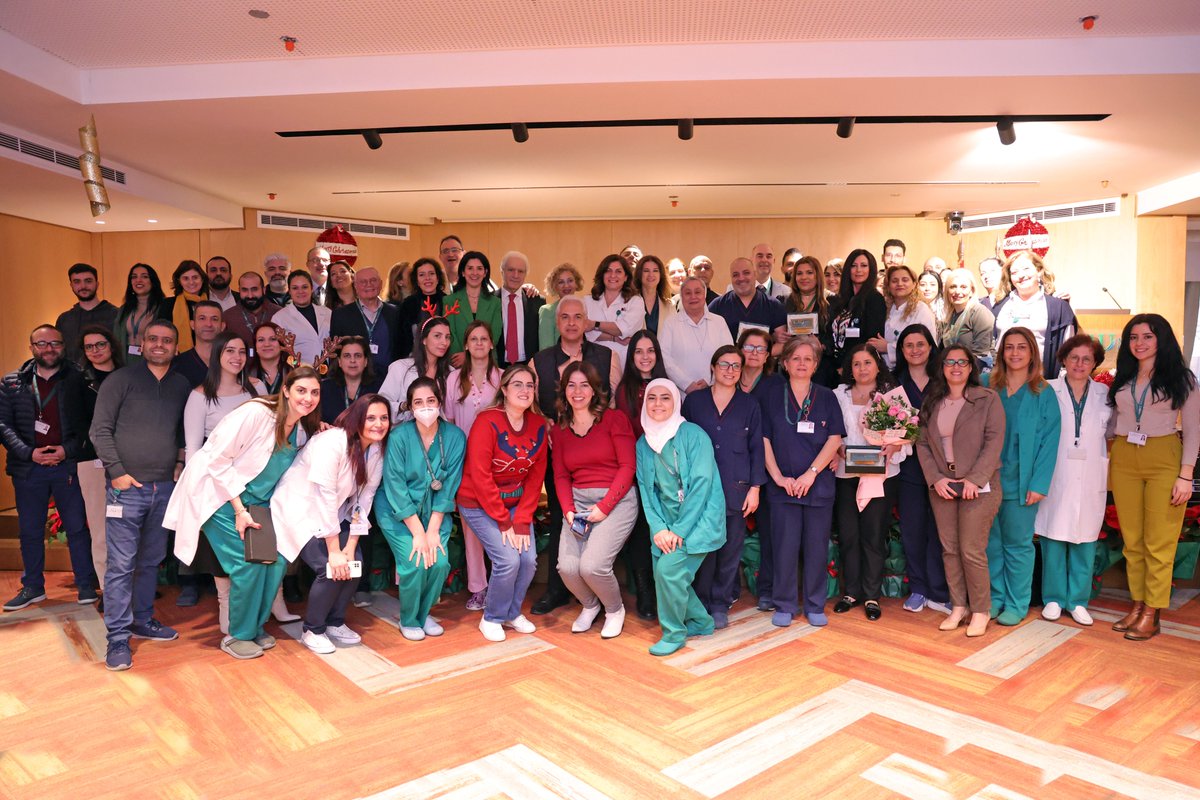 LAUMCRH's tweet image. We have also celebrated 20 years of dedicated service, expressing heartfelt appreciation with tokens of gratitude, while also honoring the exceptional contributions of our long-serving staff members.

#FestiveVibes #ChristmasDecorAwards #LongServiceRecognition #Gratitude