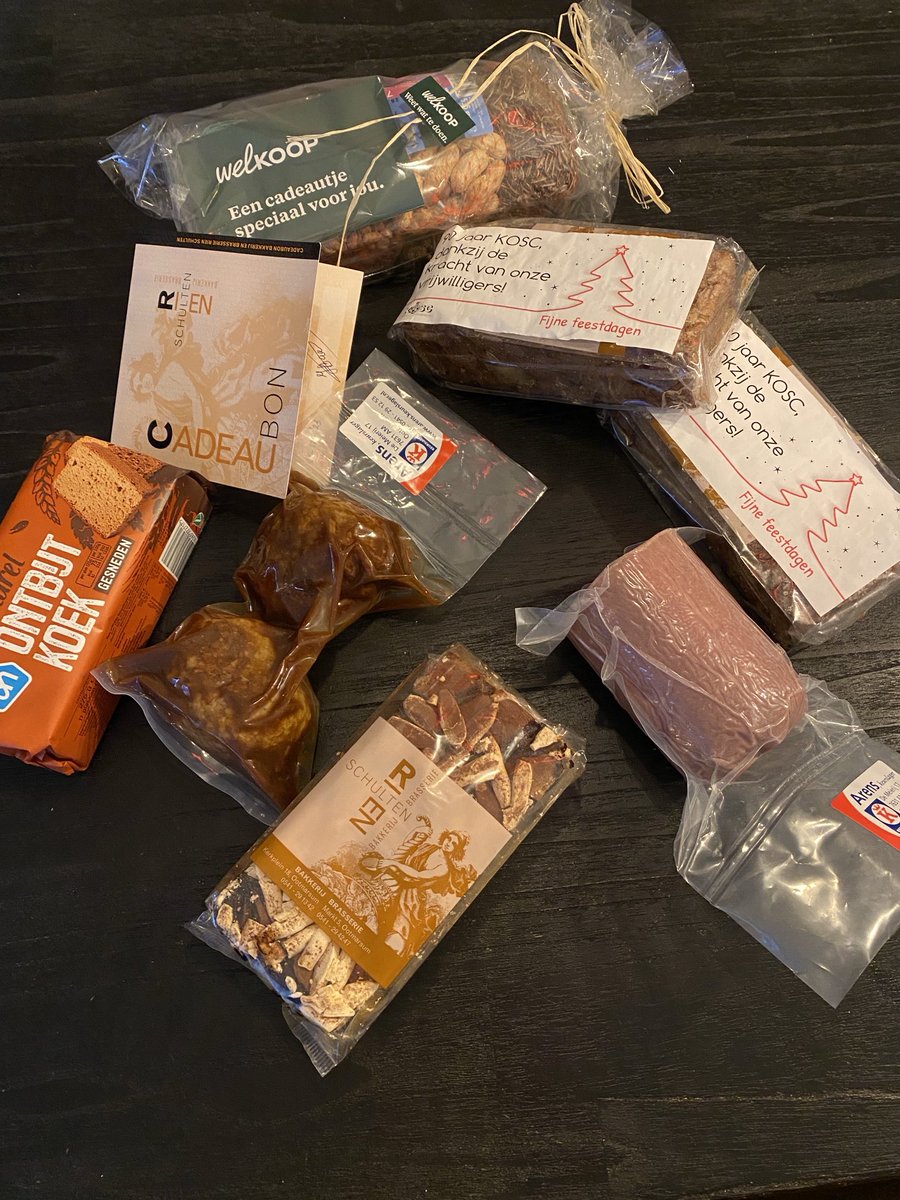 RobocopR's tweet photo. Blijft leuk de Kerstactie! Tussendoor ook even iets “binnengehengeld”. Even gezellig met de groep over KOSC gehad en andere randzaken 😜⁦@KOSC_Ootmarsum⁩ https://t.co/mnoj2twkhh