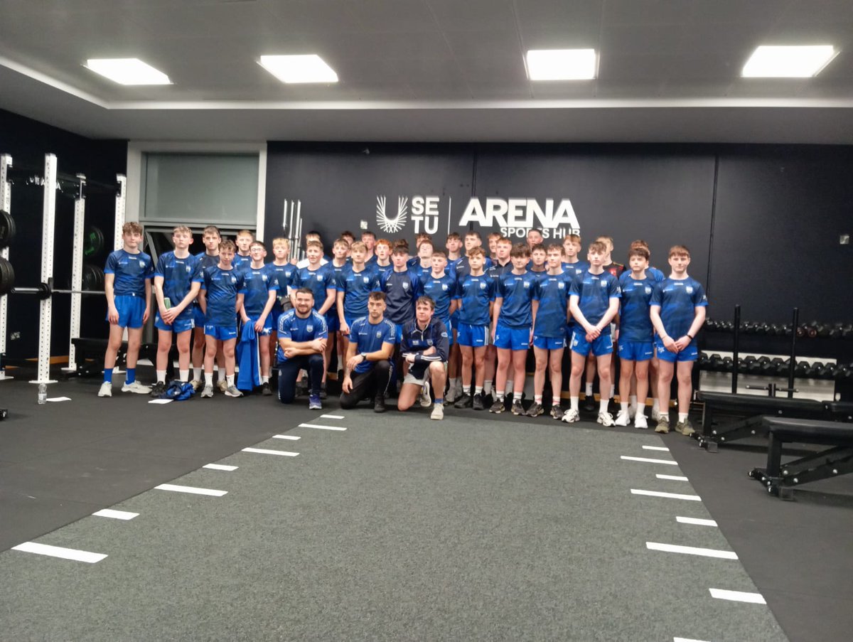 WaterfordGAACG's tweet photo. Our U-15 @EastDeiseGAA players were also working hard last night at the @ArenaSETU for their final S&amp;C workout of the season, great effort from everyone, HAPPY CHRISTMAS to everyone and we'll see you in the New Year! 👍👏⚪🔵🏐🌲🌲💯 #DevelopmentSquads #Future #Dèise #GAA https://t.co/YMdcqC3wBI
