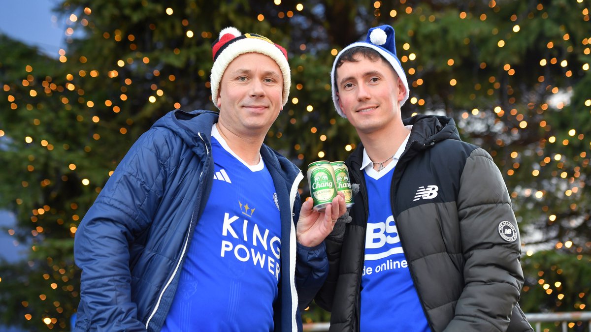 LCFC's tweet photo. Season's greetings, Foxes! 🎄

#LEIRTH https://t.co/r1G8GEeSsL