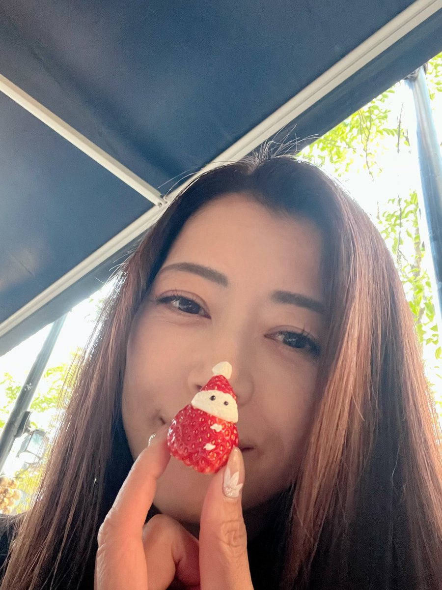 名古屋フェニックス個撮、オフ会にご参加下さった皆様ありがとうございました^_^
公園撮影📷クリスマスケーキ🍰プレゼント🎁誕生祝い🍾🎂🍷沢山ありがとうございます♡
最後、時間押して握手のみでごめんね🙇

来年も毎月第4土曜に名古屋よろしくお願いします♪
奇数月の第4日曜はパン教室名古屋です🍞 https://t.co/4hiOAPkWLe