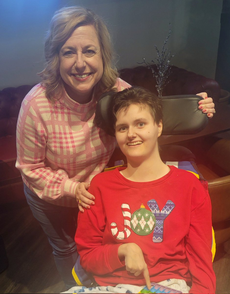 magsboo1's tweet image. Merry Christmas from Sam! @BGHSPurplesNews #Classof2020 #mythirdchild