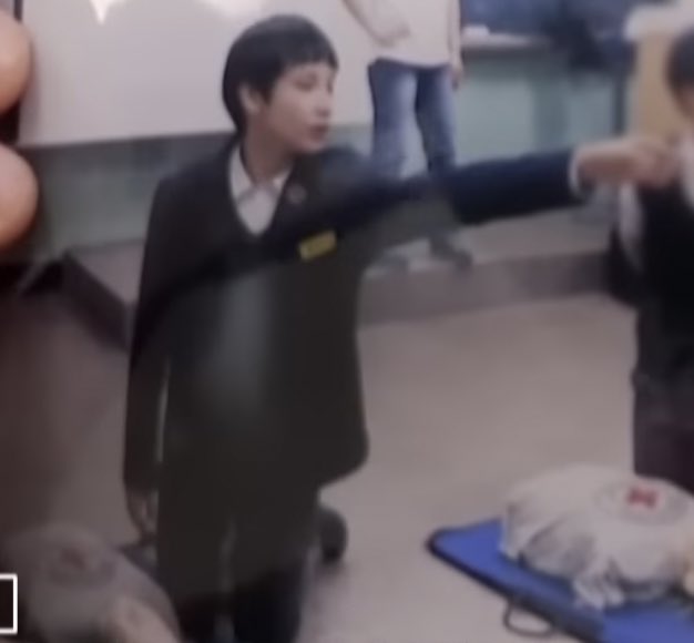 중딩 카이 너무 귀여워 우리 휴닝이는 진짜 천사가 맞나봐