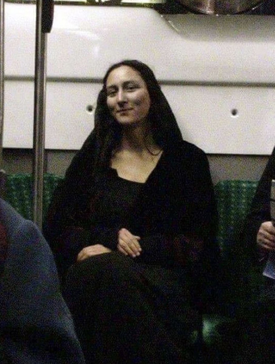 <a href="/historyinmemes/">Historic Vids</a> saw mona lisa in the train today