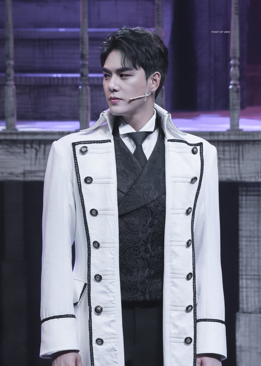 231222 아가사 커튼콜
로이 | #윤소호