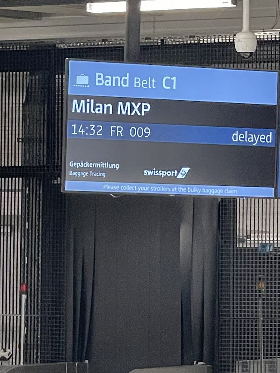 akatemom50's tweet photo. @berlinairport @Ryanair 
Still waiting on luggage @Ryanair FR009 Milan to Berlin 
1 HOUR LATE!!! 
No excuse https://t.co/YAOONJ2ZOj