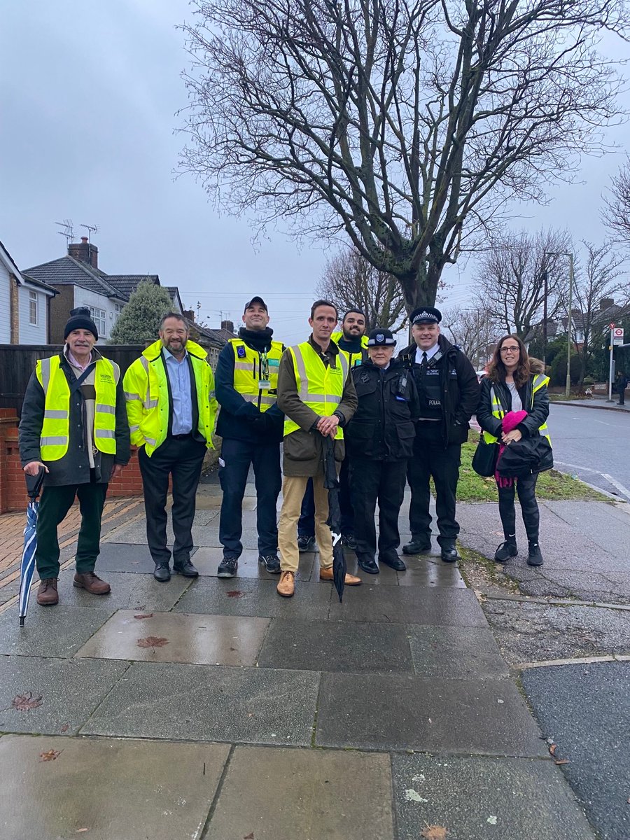 MPSBrunswickPk's tweet photo. Earlier this month, PS Hopkins and PCSO Wapshott took part in a ward walk across Brunswick Park ward in conjunction with  with @BarnetCouncil.  A  number of areas of concern were highlighted to us and we are working with the council to address these concerns. https://t.co/S6wGgy3RJ7