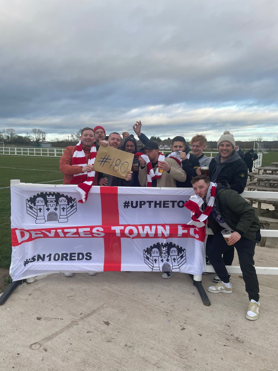 lawrence_james1's tweet image. #kissthebadge #kissmyass 180