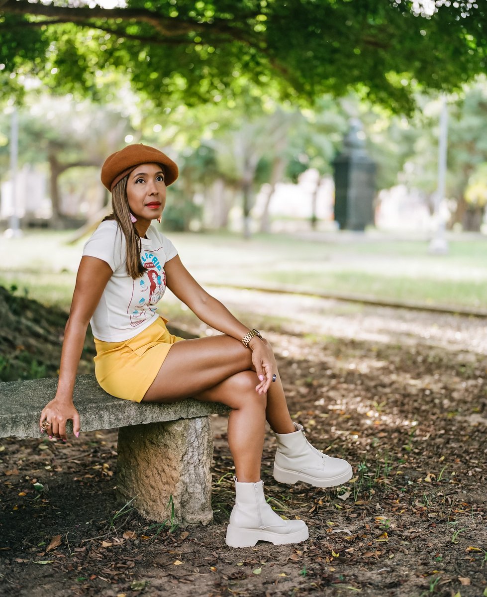 remmaphoto's tweet photo. Aidelisa en el Parque Muñoz Rivera 

Vuelta al pasado en fotografías a color con película Portra 160 en una Mamiya RZ PRO II (Circa 1995). #retro #film #color  #FotografíaAnalógica #portra160 #mamiyarz67 #puertorico @aidelisa @aidygutierrez https://t.co/OEgy6YZozN