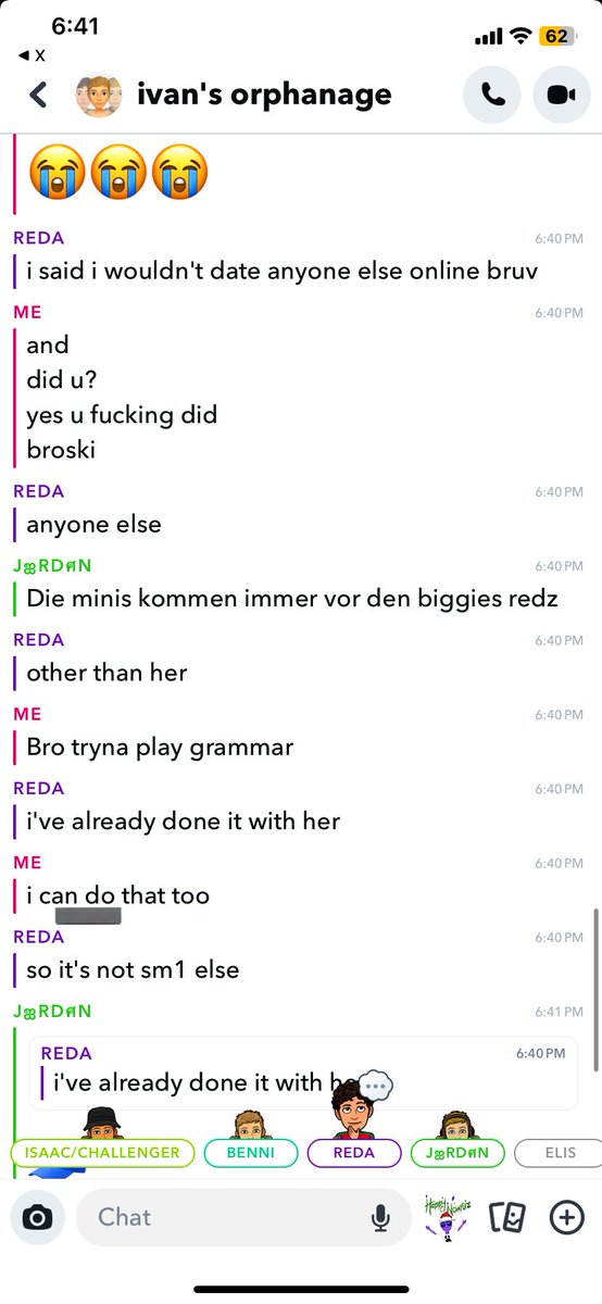 Wavem777's tweet image. Someone get this discord mod some help @maisaanx got exposed catfishing and now he is dating her again and admitted to e sex 😭