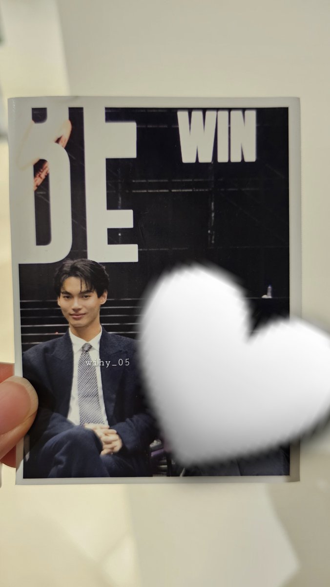 wihy_05's tweet photo. Approved by Bro @winmetawin ✅️

Me: Bright i love you but can i have him *pointing my photo with Win*
☀️: 👍

#ไบร์ทวิน https://t.co/XL7ma3Y5I7