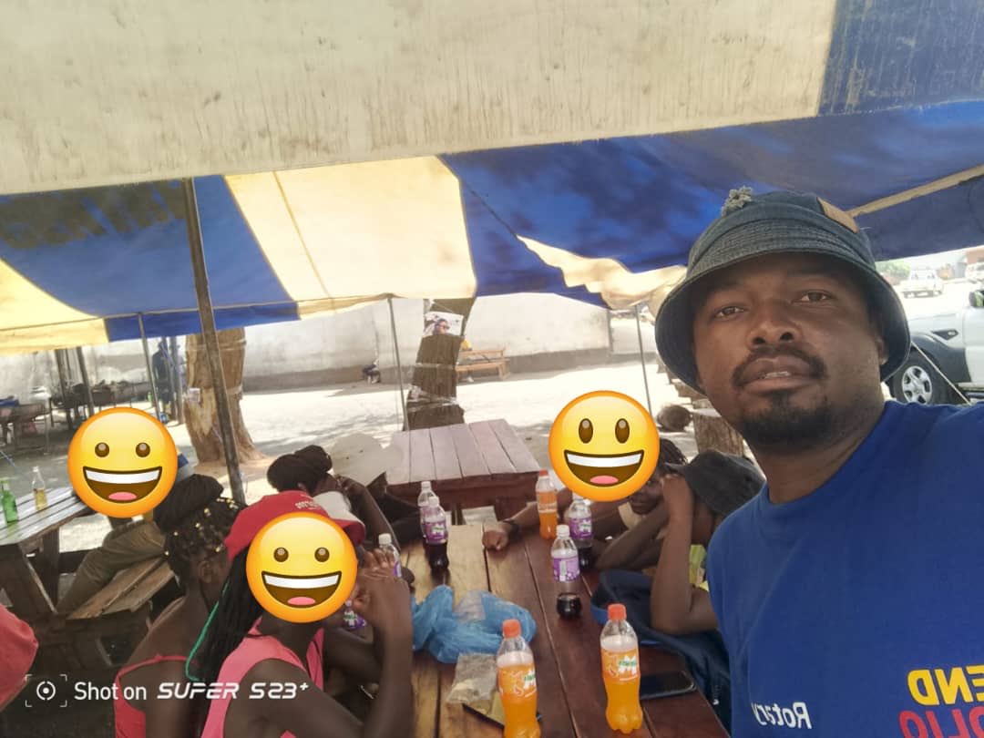 CCCforChange234's tweet photo. My Sister’s Keeper and Ethembeni Initiative hosted an End of Year Braai at North End! Thank you @RoyalMeats ! Led by our Ward 2 councillor ⁦@AdrianRMoyo⁩ ! MP M Gumede Siyabonga Zulukandaba !  #CouncillorForEveryOne ! ⁦@CCCZimbabwe⁩ ⁦@nelsonchamisa⁩ https://t.co/VJs1ezZCxx