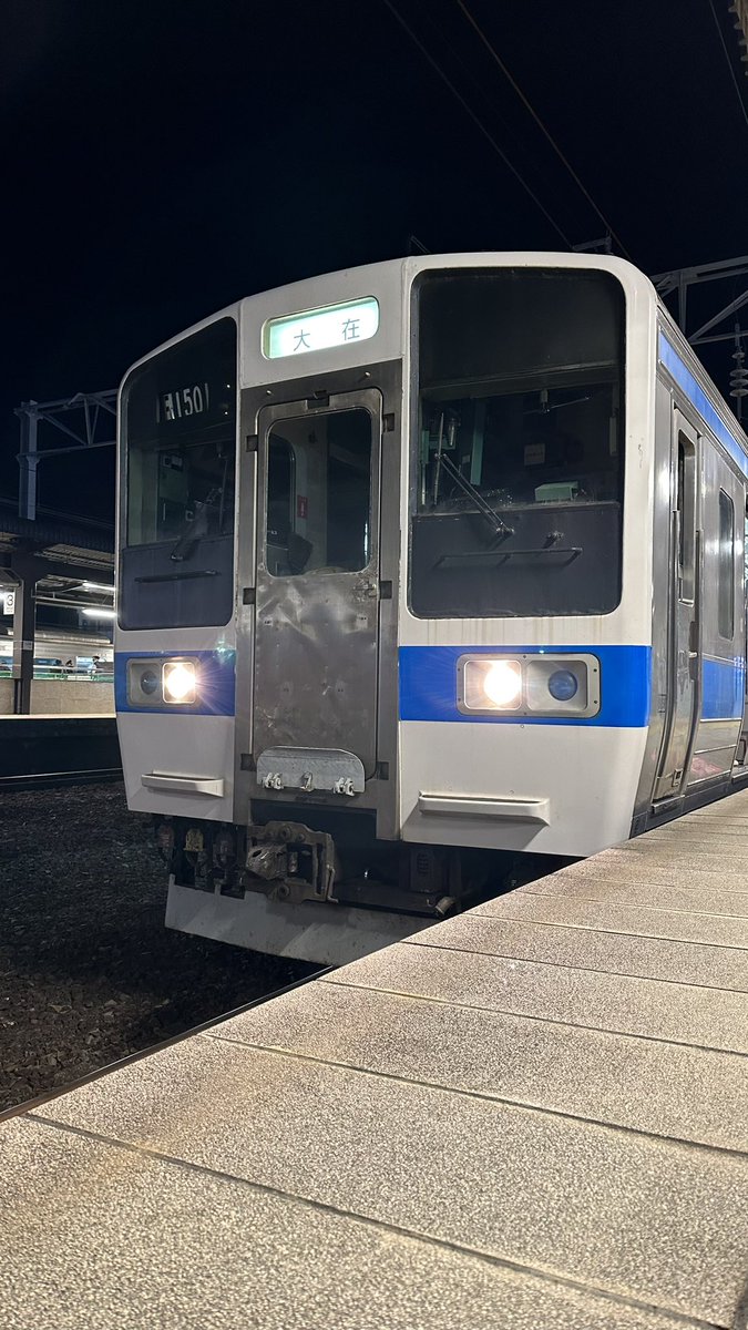 415FO103's tweet photo. 別府ファンタジア クリスマス花火
415-Fo1501が臨時列車として走りました。

走ってるらしいとXで聞いたので見れたらいいな〜と思ったら別府駅にいました笑 https://t.co/bWTrL6iMkY