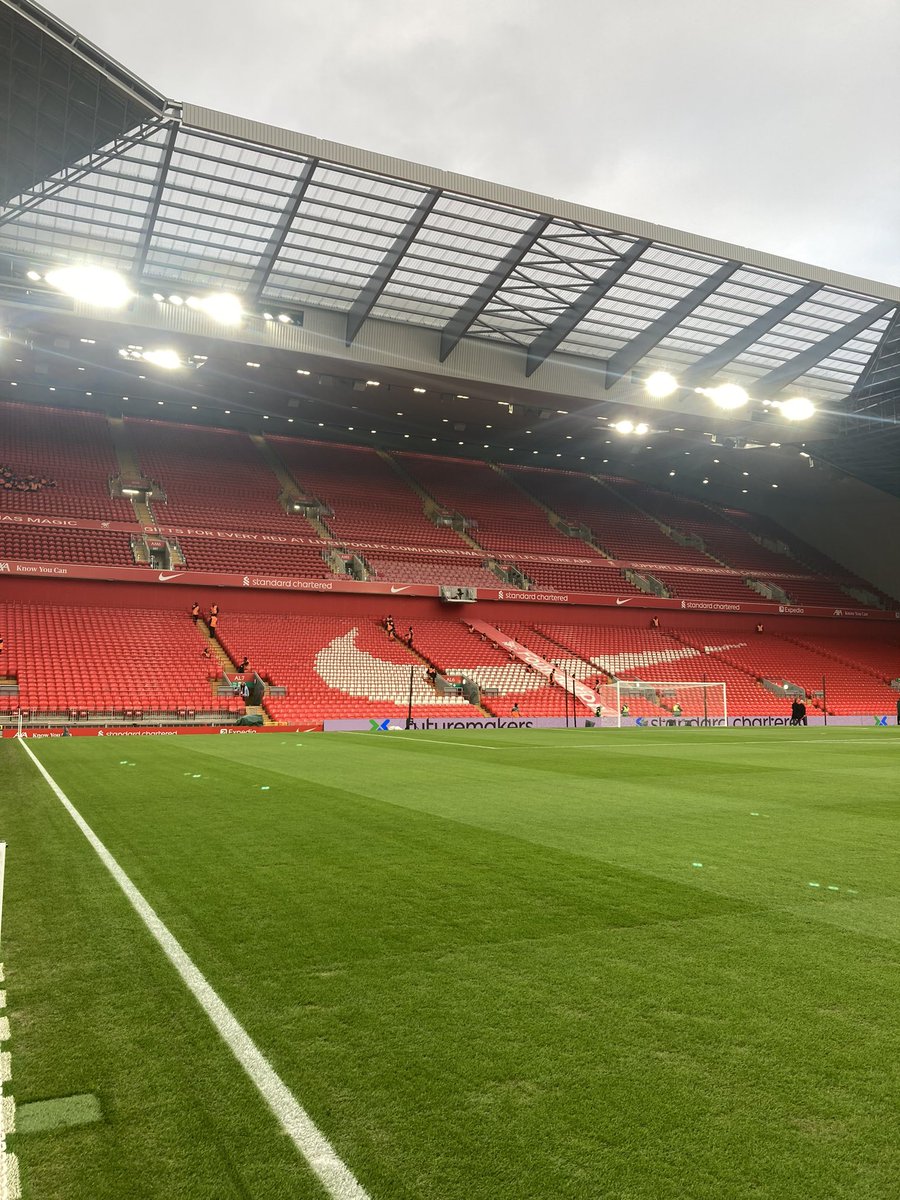 Anfield er - næsten - klædt i julens farver 🏟️🎄☃️ Der er topkamp, når Liverpool brager sammen med Arsenal 🥊 Kig med på Viaplay/TV3+ fra kl. 18.04 📺 @Viaplay_DK @TV3sportPL #pldk