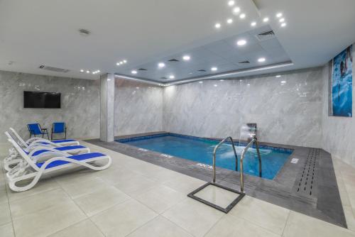 Winter Warm Swimming Pool only in " Petra Elite Hotel "
#swimmingpool #swimming #pool #swim #summer #swimmer #poolside #water #piscina #swimmingpools #swimwear #travel #poolparty #relax #pools #swimmers #love #sport #pooltime #fitness #bikini #swimminglessons #spa #vacation