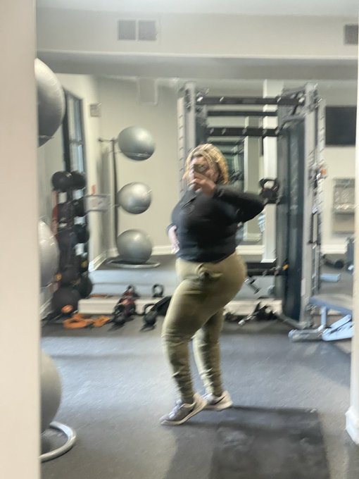 Drop Your Gym selfies 🏋🏾&zwj;♀️ https://t.co/rWJopfYYBk