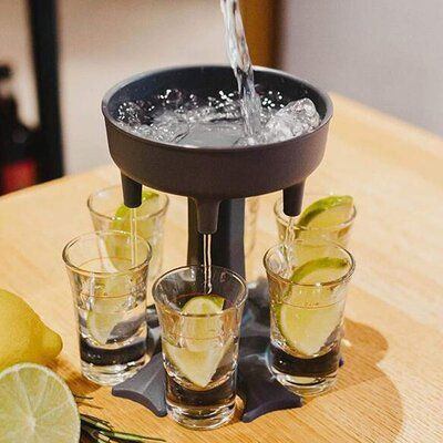 SYMTheReporter's tweet photo. @SYMLOOKATHR ❝ No soy de las razas que se transforman. ❞

| Aclaración: Le regalan un set entero de 12 con su juego de vasos correspondiente. | https://t.co/qCNV9uevTm