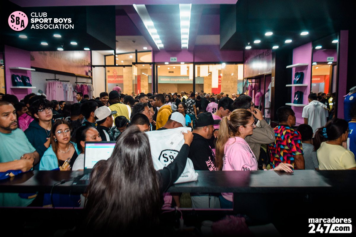 BUENOS DÍAS ROSADOS 👋🩷

Ayer se vivió una gran fiesta en nuestra nueva tienda en el <a href="/Mallplazaperu/">Mallplaza Perú 🇵🇪</a> de Bellavista. 

Aprovechen en comprar hoy sus regalos de navidad que estaremos atendiendo hasta las 9 p. m. 

#VamosBoys
#Boysesdesugente