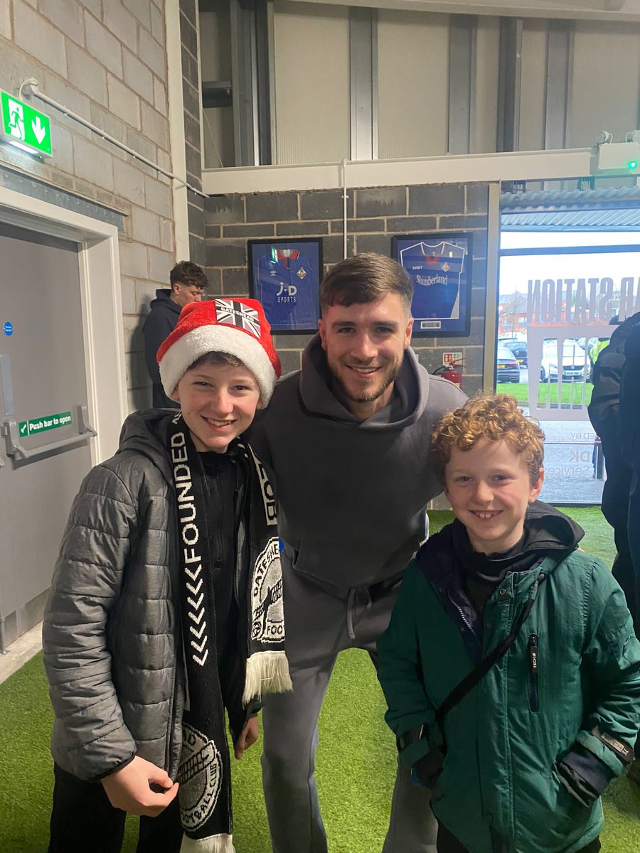 DenisePye9's tweet photo. Ethan Pye supporting Gateshead FC v Oldham FC today . https://t.co/0LSRFbgEsR