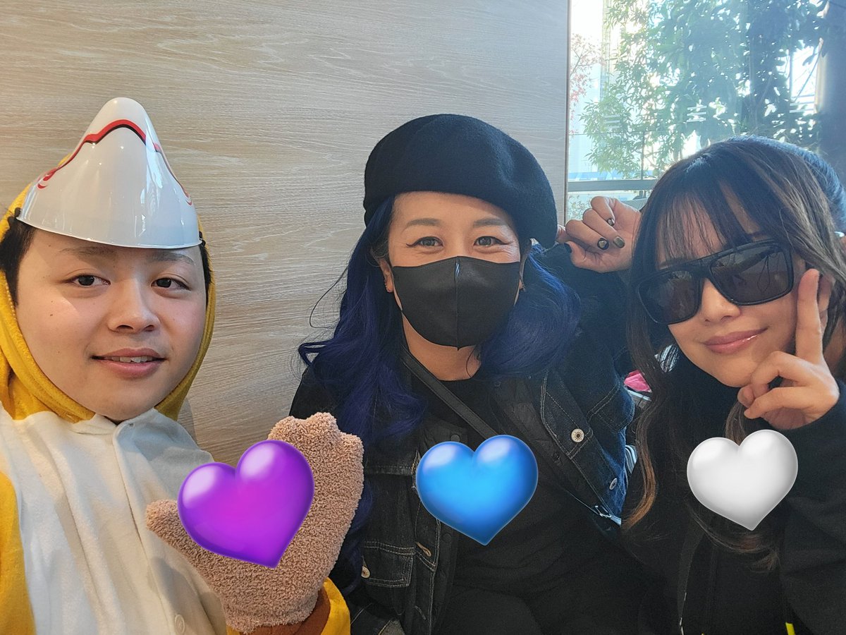 candymacoxx's tweet photo. 久しぶり3ショット！フリー素材な息子的ザキは相変わらず元気だったw https://t.co/NlZHLb44dI