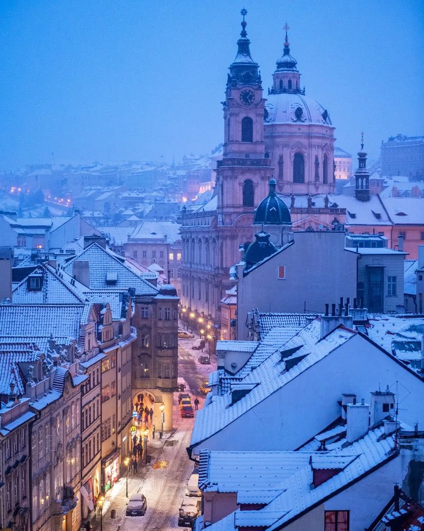archi_tradition's tweet photo. Prague in winter 🧵 https://t.co/RTU8Z1qwvF