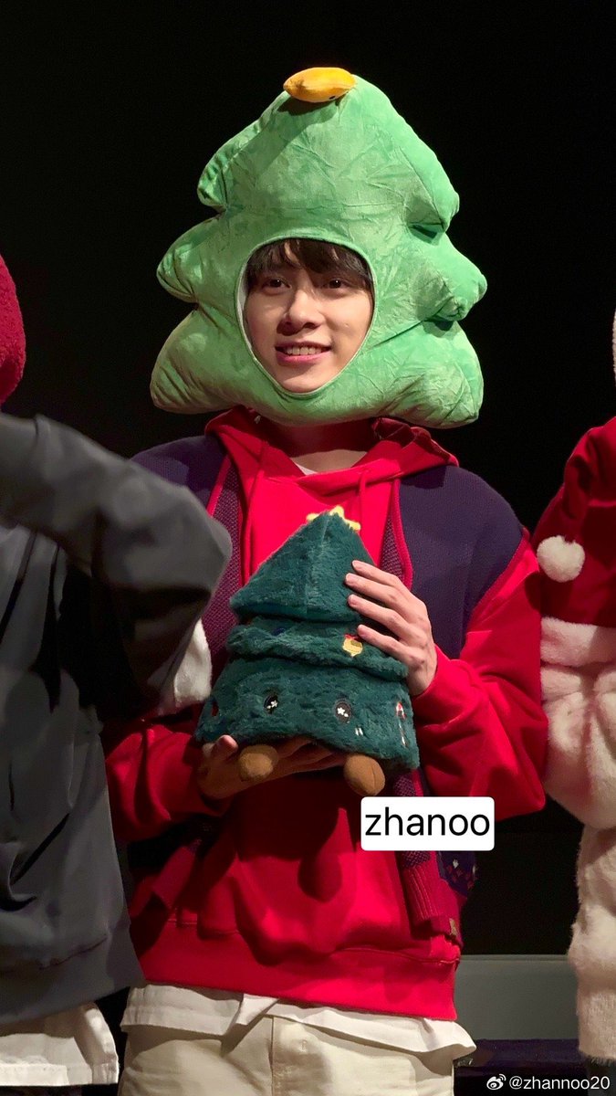 hghdry's tweet photo. SO CUTE 😭😭😭😭😭😭😭😭😭😭😭😭😭😭😭 MY BB POOKIE

cr. zhannoo20 https://t.co/ZrZjuH1QjO