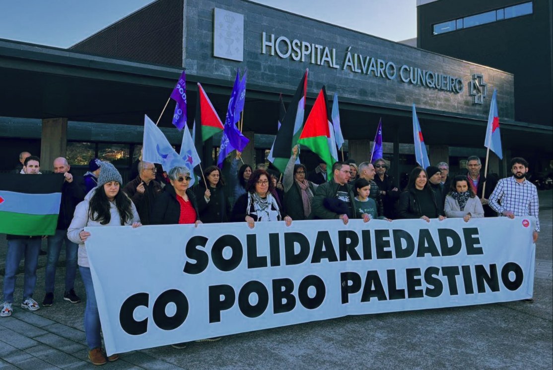 Cada día, Israel converte hospitais, centros medicos, ambulancias e persoal sanitario de #Gaza en alvo dos seus ataques. O obxectivo é que o soporte médico colapse e a poboación fuxa. Mais non o conseguirá! Na Galiza, co heróico persoal médico palestino! #GalizaConPalestina