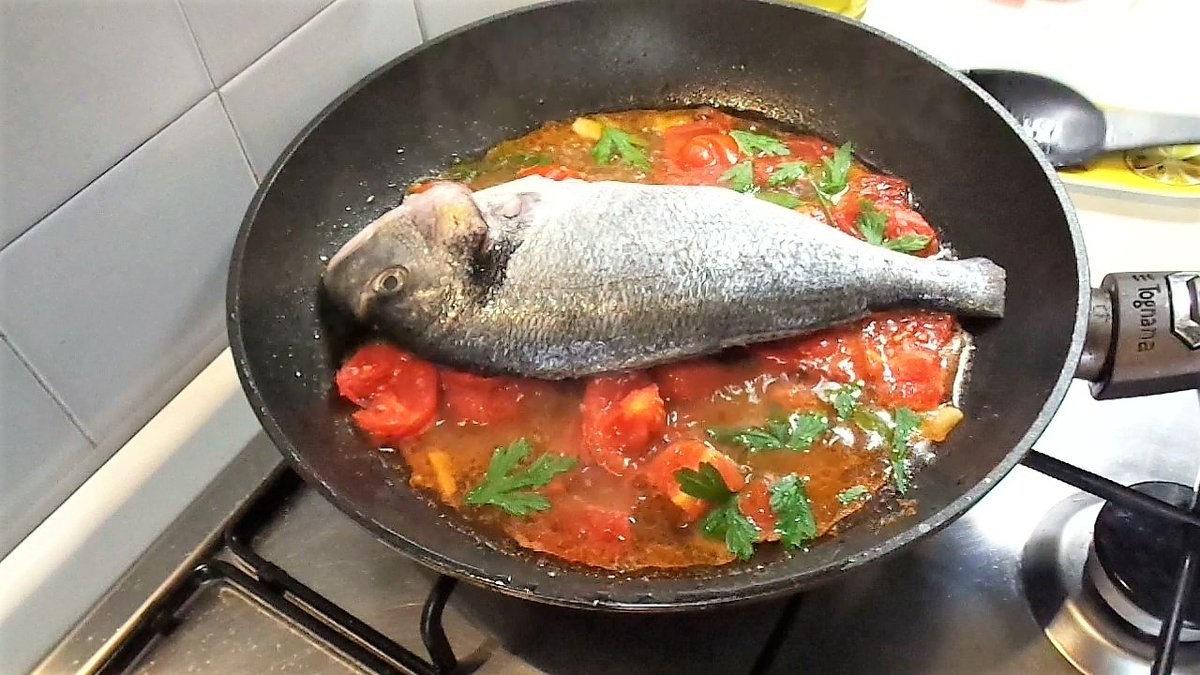 #ПростіРецепти: Як готувати рибу ДОРАДО "Аква Паца" за італійським... #food #FoodFriday #RecipeOfTheDay #recipes  multirecepts.blogspot.com/2023/12/yak-ho…