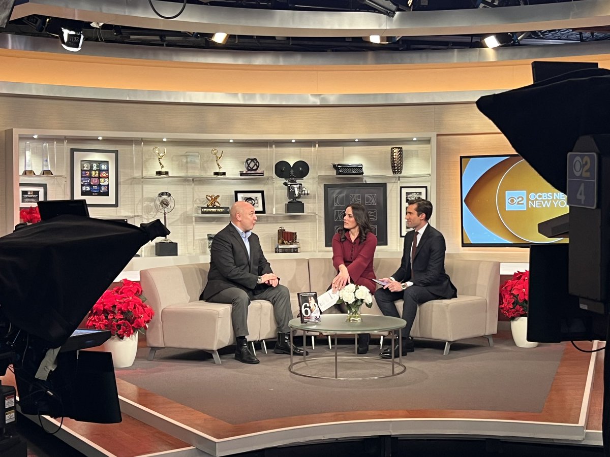 Doug Williams (@dougwilliamstv) on Twitter photo A sports interview on a couch!? Just like old times. Talking “62” w/ <a href="/BryanHoch/">Bryan Hoch ⚾️</a> + <a href="/AndreaGrymesTV/">Andrea Grymes</a> on <a href="/CBSNewYork/">CBS New York</a> A sports interview on a couch!? Just like old times. Talking “62” w/ <a href="/BryanHoch/">Bryan Hoch ⚾️</a> + <a href="/AndreaGrymesTV/">Andrea Grymes</a> on <a href="/CBSNewYork/">CBS New York</a>