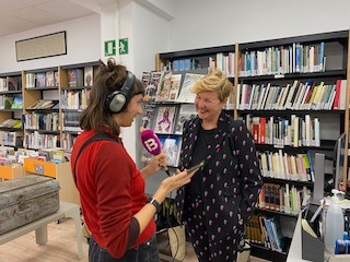 Avui ens han visitat de La Gran Vida IB3. Hem fet balanç de les activitats de la biblioteca i explicat un poc el nostre dia dia. Si ho voleu escoltar aquí teniu l'enllaç (a partir del mín 45) #lagranvidaib3 #quèfemalesbiblios
ib3alacarta.com/radio/lagranvi…