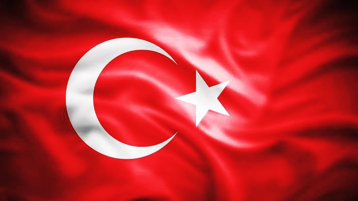 Biz bu ülkede rahatça yaşayalım diye yarınlarından, yarenlerinden vazgeçen 12 şehit, 12 kor, 12 anne, 12 aile var.  Sen şehadetlerini kabul eyle. Onları Peygamber efendimize komşu kıl. Ailerine ve bizlere sabır ver. Allah’ım sen kalleşe, haine, namussuza vatansıza fırsat verme.