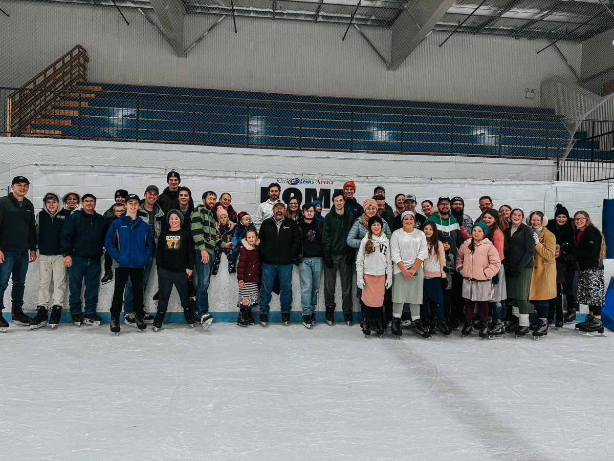 lebanongmc's tweet photo. We had a great time ice skating last night! https://t.co/NlPC4n58iu