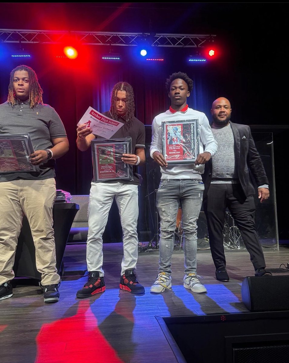 TyreeBegne2026's tweet photo. Blessed to receive scout team player of the year award my first season ever playing football. A lot  more work to be done!!! #Gotigers #archerfb @_Coach_Williams @AHSTigersSports @ArcherTigersFB https://t.co/URWt3NMeuA