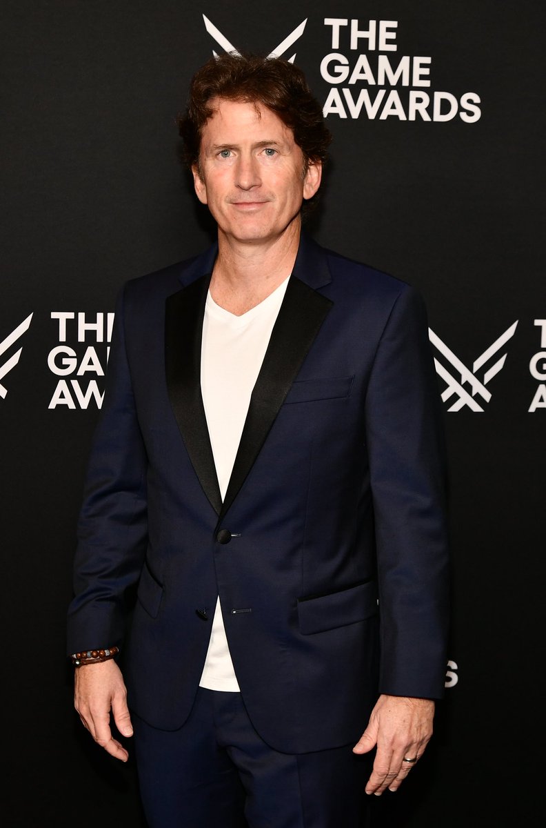 thegameawards's tweet photo. Game director Todd Howard from @BethesdaStudios arrives at this year’s #TheGameAwards https://t.co/lL95SbOHf9