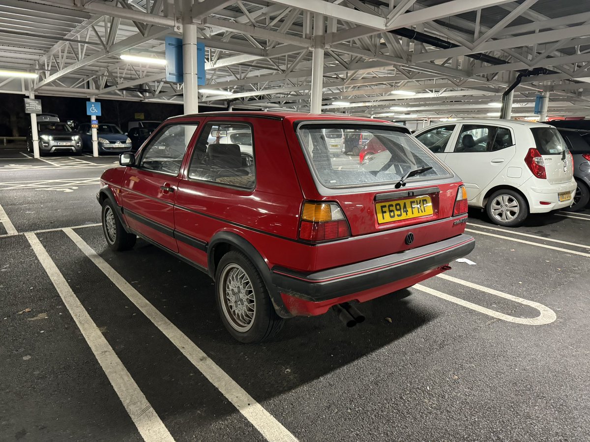 flaneurUK's tweet photo. Some quality #streetspots tonight doing the Christmas food shop… Volkswagen Golf and Peugeot 205. https://t.co/4hmoO6EKmm