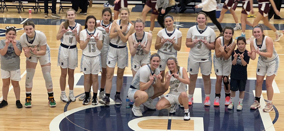 GirlsRootstown's tweet photo. Great game today as the Rovers move to 9-0 with a big win. The Rovers 84 points is the most scored in over 11 years! Todays Dunkin 🍩 Players of the Game are Porter and Sophi. The IPG is Melanie. 🏀💪🏀 https://t.co/KxYOgQJFTi
