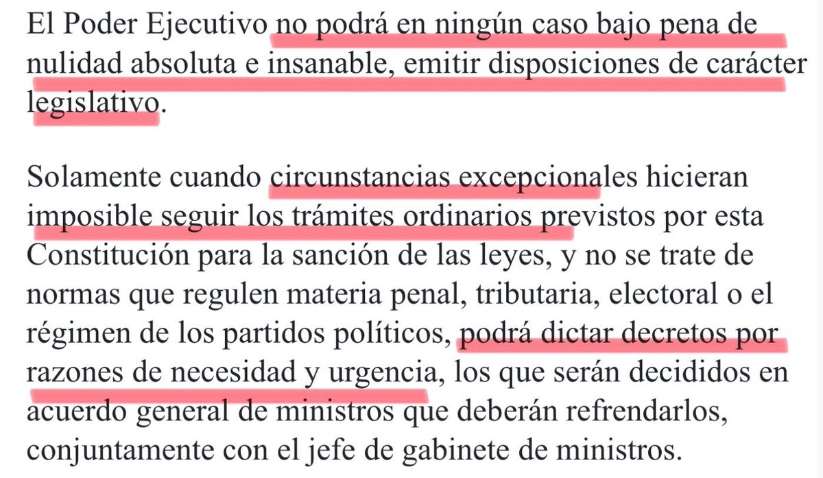 icevainillaice's tweet photo. Milei hoy mando leyes al Congreso para tratar extraordinarias. Eso es reconocer que están en condiciones de sancionar leyes. O sea, que no existen las circunstancias excepcionales previstas por la Constitución para que el presidente legisle mediante DNU. 
Y no hay un constitucionalista que diga que es legal. Ni UNO. Fin