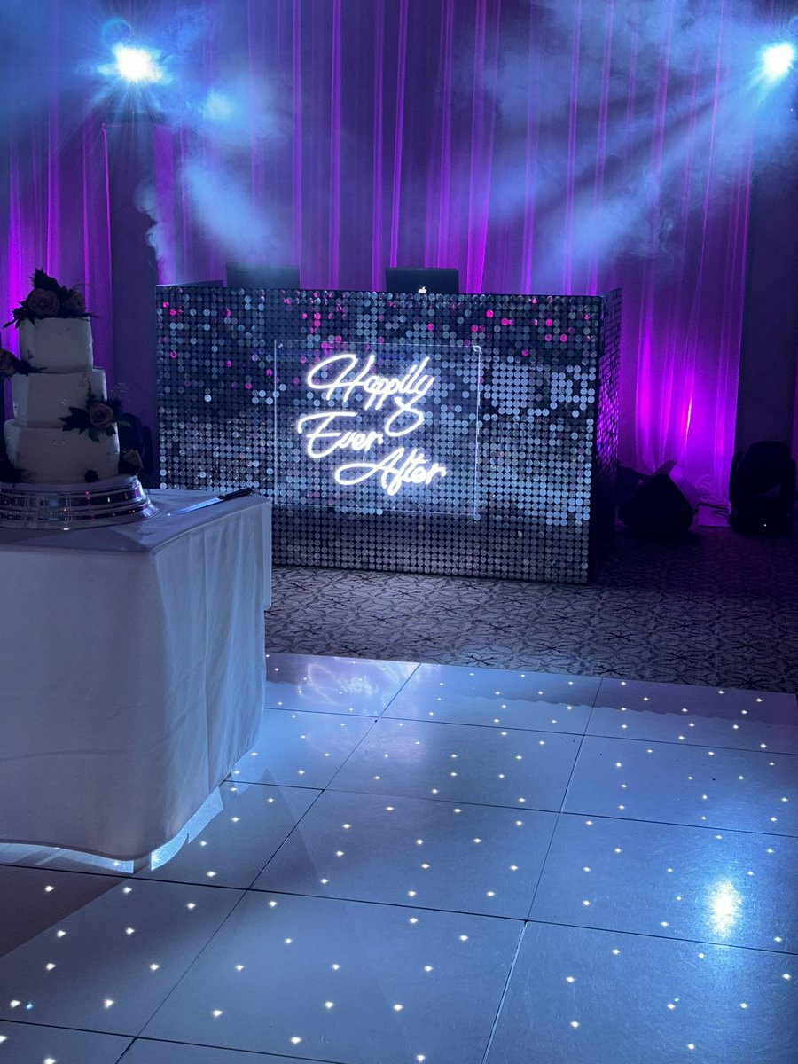 LovelightEnts's tweet image. Set for Taryn &amp;amp; James @downhall_hotel what a fab night it was. Fantastic crowd. #weddingdj #downhall #leddancefloor #weddingstyling #weddingbackdrop #essexweddingdj #weddinglighting #eventprofs