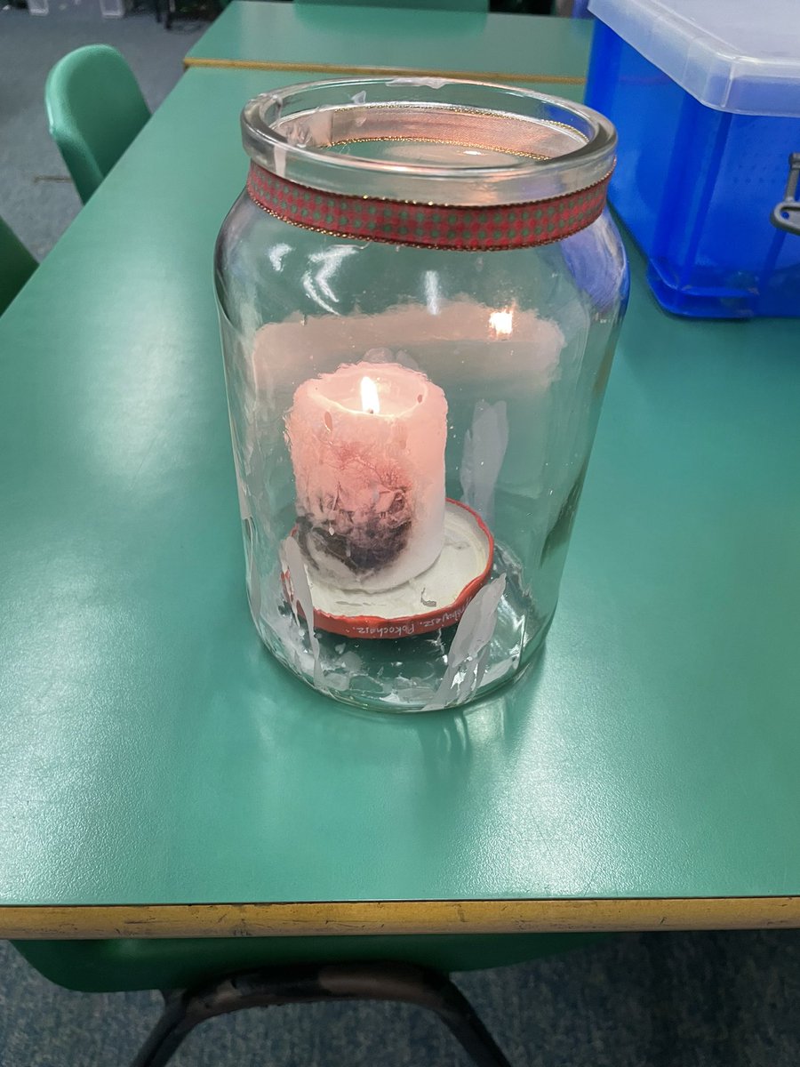 Gibson1Miss's tweet photo. We were so touched to have said we had this candle for the day yesterday. This is the Bethlehem Peace Candle which has made its way from Bethlehem and has not blown out since, symbolising God’s everlasting light. 🙏 🕯️ https://t.co/Cd1hUW2laD