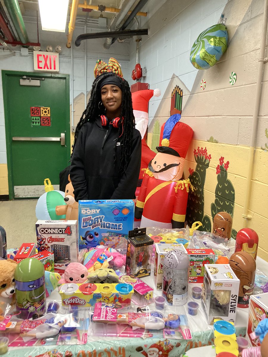 Happening now. Christmas/Toys Giveaway hosted by Marlboro Houses Resident Association is underway. Proud to co-sponsor this beautiful celebration & to present @NYCCouncil citations to TA volunteers.