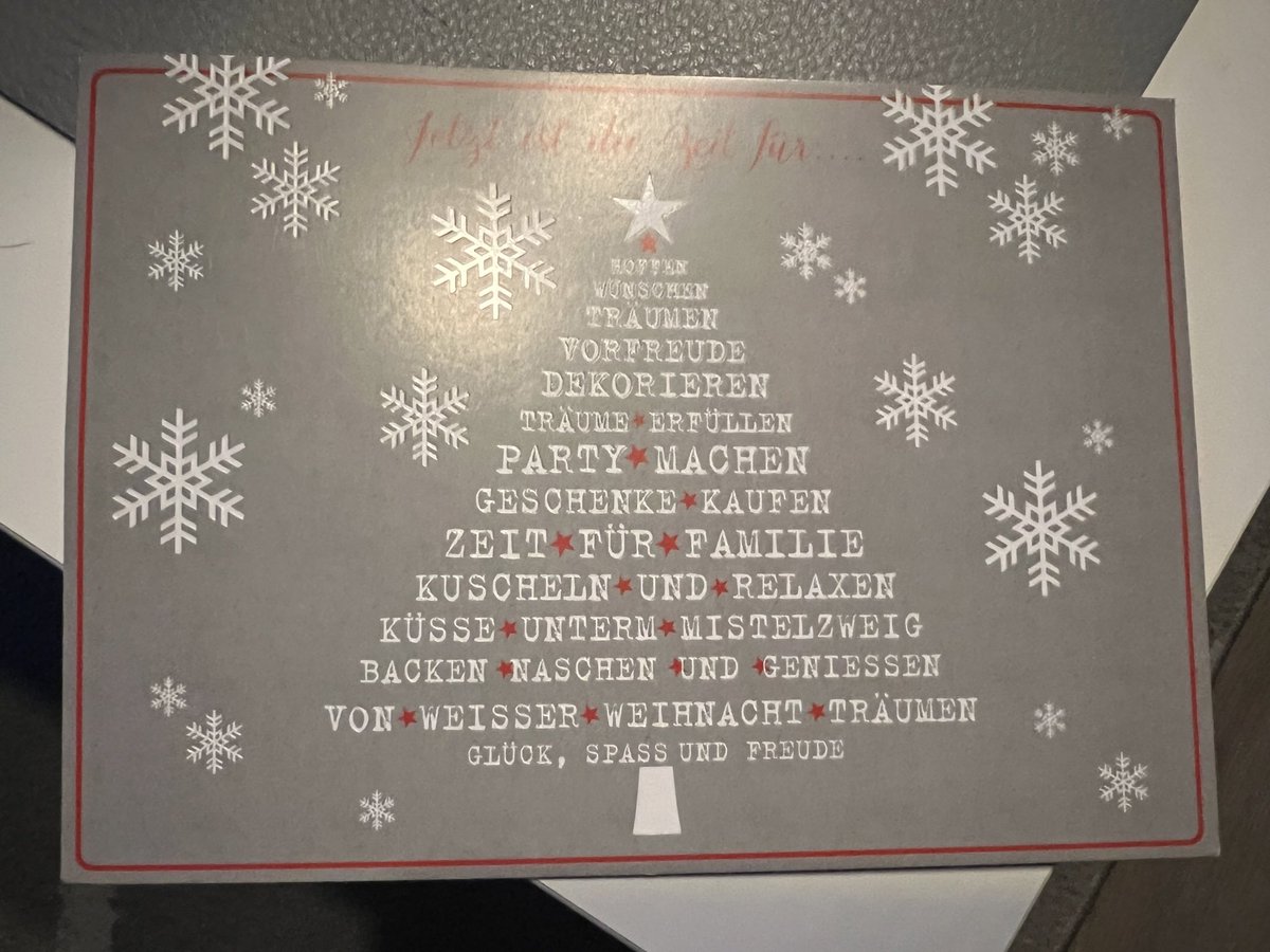Cloe_Hime's tweet photo. Hab eine Weihnachtskarte bekommen, aber ohne Absender, ohne Gruß, nichts. Würde mich gern bedanken, also falls der Absender das liest, bitte melden! https://t.co/WKErHQSvXF