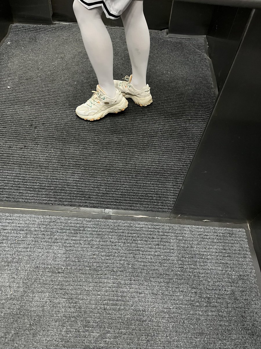 发点库存
天冷了就不是很想穿
