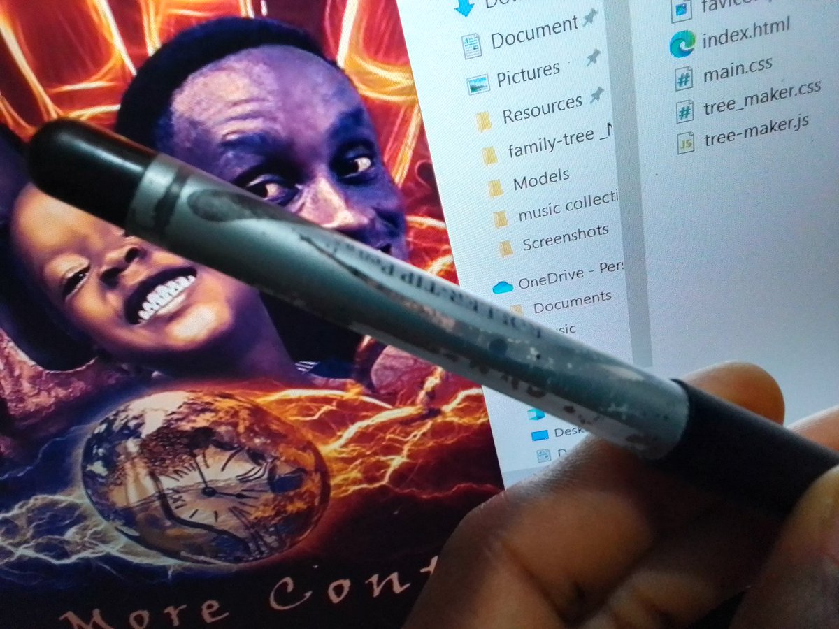 metaversdataman's tweet photo. Every writer finds writing with a brand new pen till the last stroke, very satisfying act. The Roller-Tip pen served me well😌🥰💃🏽
#dataMan #voidLord #writing #Writer https://t.co/PL110KehB1