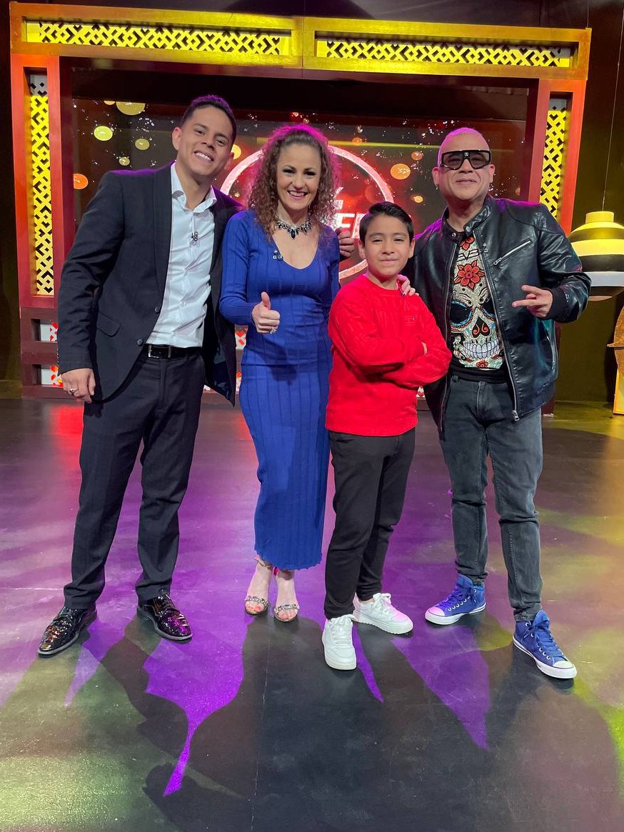Este sábado en #100Grupero, la música nos lleno de alegría con las voces de Jorge Carmona, Job Adán y Gabriel C. ¡Gracias por acompañarnos! ✨🎤

Repetición 7:00 P.M. Canal 34.1 de <a href="/MexiquenseTV/">Mexiquense</a>, #ConéctateConMexiquense y <a href="/annygrupera/">ANNA BORRAS CANADELL</a>.